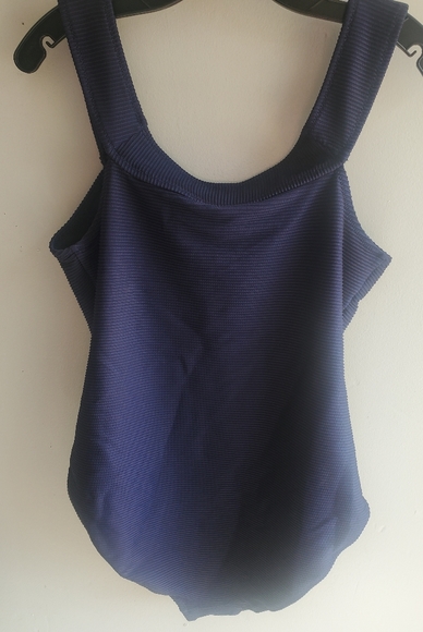 Old Navy swimsuit - Picture 3 of 3